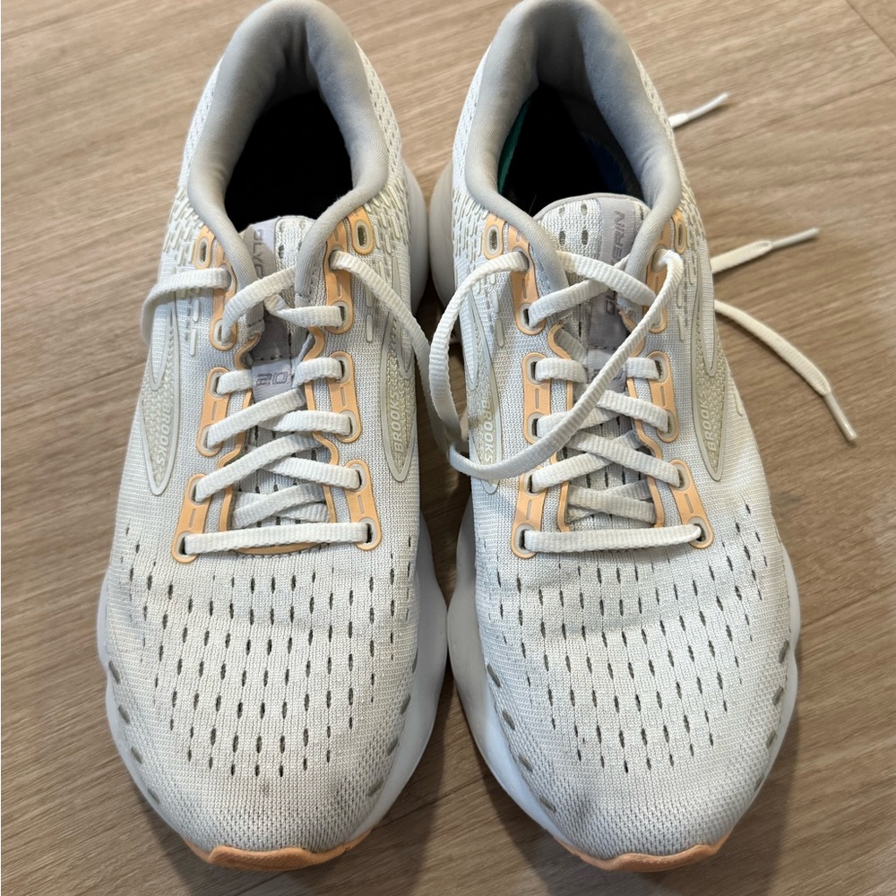 Brooks White and Tan Women's Sneakers